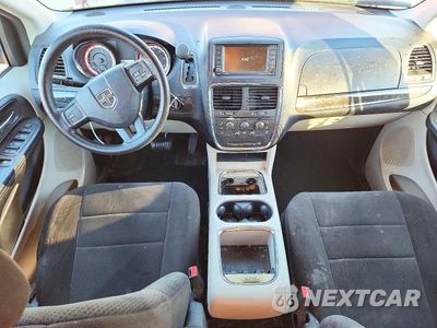 Zdjęcie 8 z 14 samochodu: 2012 DODGE GRAND CARAVAN SXT VIN:2C4RDGCG9CR209728 - miniatura