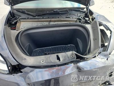 Zdjęcie 11 z 13 samochodu: 2022 TESLA MODEL Y VIN:7SAYGDEE2NA006045 - miniatura