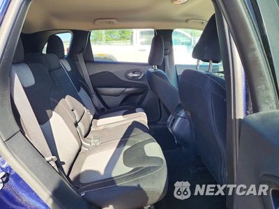 Zdjęcie 11 z 13 samochodu: 2014 JEEP CHEROKEE LATITUDE VIN:1C4PJMCS7EW121614 - miniatura
