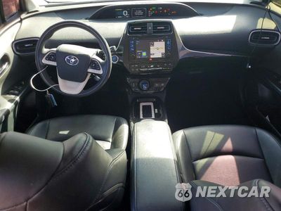 Zdjęcie 8 z 12 samochodu: 2016 TOYOTA PRIUS FOUR TOURING VIN:JTDKARFU6G3504730 - miniatura