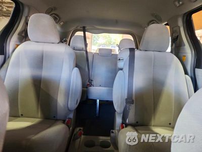 Zdjęcie 10 z 13 samochodu: 2011 TOYOTA SIENNA LE VIN:5TDKK3DC4BS049257 - miniatura
