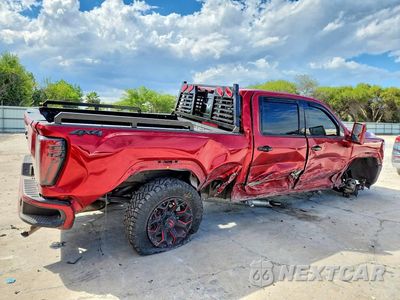 Trzecie zdjęcie samochodu z tyłu: 2024 GMC SIERRA K2500 AT4 VIN:1GT49PEY5RF452339 - miniatura