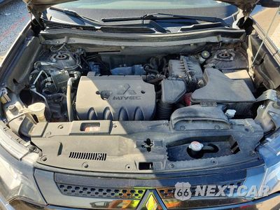 Zdjęcie 12 z 13 samochodu: 2019 MITSUBISHI OUTLANDER SE VIN:JA4AZ3A39KZ025220 - miniatura