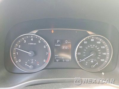 Zdjęcie 9 z 12 samochodu: 2017 HYUNDAI ELANTRA SE VIN:5NPD74LF5HH096128 - miniatura