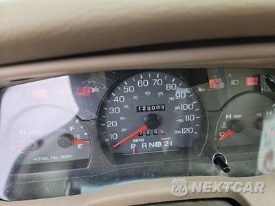 Zdjęcie 9 z 12 samochodu: 2005 MERCURY GRAND MARQUIS GS VIN:2MEFM74W15X607277 - miniatura