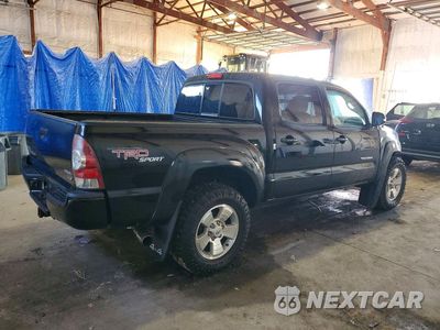 Trzecie zdjęcie samochodu z tyłu: 2013 TOYOTA TACOMA V6 VIN:3TMLU4EN2DM119796 - miniatura