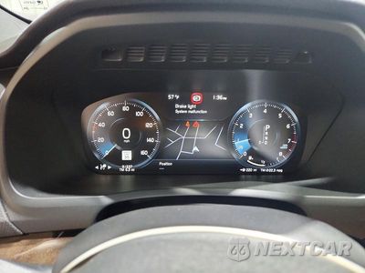 Zdjęcie 9 z 13 samochodu: 2018 VOLVO XC90 T5 VIN:YV4102XK6J1190323 - miniatura