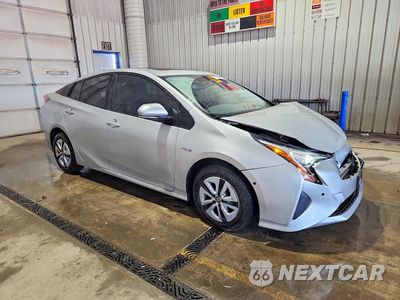 Czwarte zdjęcie samochodu z boku: 2016 TOYOTA PRIUS FOUR VIN:JTDKARFU0G3527422 - miniatura