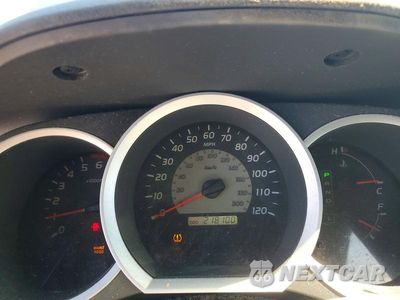 Zdjęcie 9 z 12 samochodu: 2006 TOYOTA TACOMA PRERUNNER ACCESS CAB VIN:5TETU62N46Z218903 - miniatura