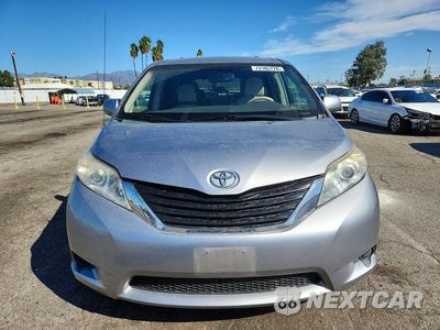 Piąte zdjęcie samochodu w środku: 2012 TOYOTA SIENNA LE VIN:5TDKK3DC3CS254960 - miniatura