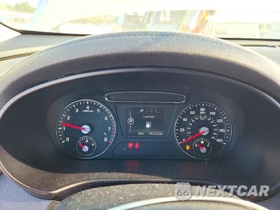 Zdjęcie 9 z 13 samochodu: 2018 KIA SORENTO LX VIN:5XYPG4A38JG357173 - miniatura