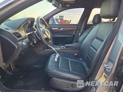 Zdjęcie 7 z 13 samochodu: 2010 MERCEDES-BENZ C 300 4MATIC VIN:WDDGF8BBXAR131272 - miniatura