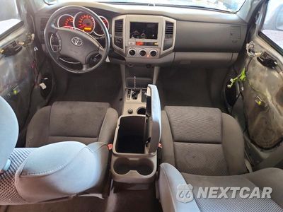 Zdjęcie 8 z 13 samochodu: 2006 TOYOTA TACOMA V6 VIN:5TELU42N56Z263997 - miniatura