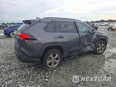 Trzecie zdjęcie samochodu z tyłu: 2024 TOYOTA RAV4 XLE VIN:2T3W1RFV4RW336371 - miniatura