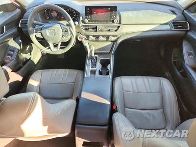 Zdjęcie 8 z 13 samochodu: 2018 HONDA ACCORD LX VIN:1HGCV1F10JA004647 - miniatura