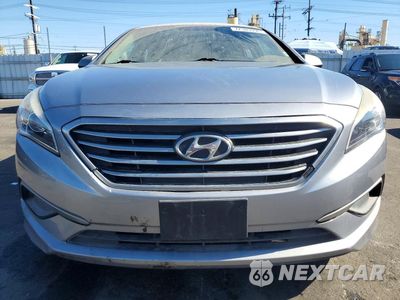 Piąte zdjęcie samochodu w środku: 2016 HYUNDAI SONATA SE VIN:5NPE24AF6GH320981 - miniatura