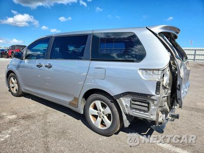 Drugie zdjęcie samochodu z przodu: 2015 TOYOTA SIENNA L 7-PASSENGER VIN:5TDZK3DC2FS602024 - miniatura