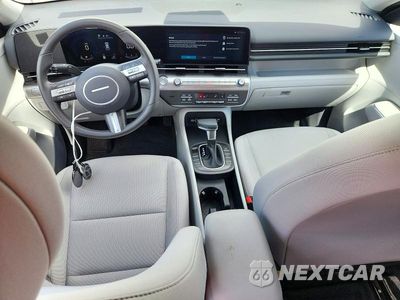Zdjęcie 8 z 13 samochodu: 2025 HYUNDAI KONA SEL VIN:KM8HB3AB7SU261826 - miniatura