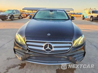 Piąte zdjęcie samochodu w środku: 2018 MERCEDES-BENZ E 300 4MATIC VIN:WDDZF4KB0JA375366 - miniatura