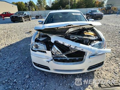 Piąte zdjęcie samochodu w środku: 2012 CHRYSLER 300 LIMITED VIN:2C3CCAHG3CH184334 - miniatura