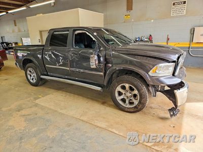 Czwarte zdjęcie samochodu z boku: 2018 RAM 1500 LARAMIE VIN:1C6RR7NT0JS159929 - miniatura