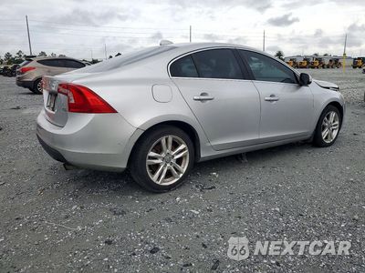 Trzecie zdjęcie samochodu z tyłu: 2012 VOLVO S60 T5 VIN:YV1622FS5C2106522 - miniatura