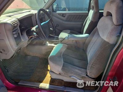 Zdjęcie 7 z 13 samochodu: 1995 GMC SONOMA VIN:1GTCS194XSK500824 - miniatura