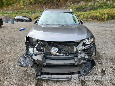 Piąte zdjęcie samochodu w środku: 2018 NISSAN ROGUE SV VIN:KNMAT2MV2JP546241 - miniatura