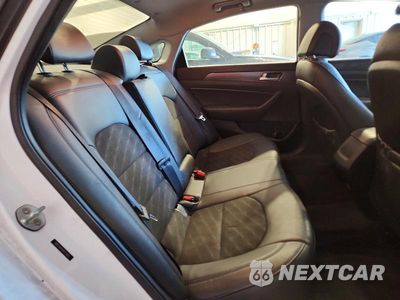 Zdjęcie 10 z 12 samochodu: 2016 HYUNDAI SONATA SPORT VIN:5NPE34AF9GH373610 - miniatura