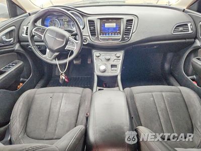 Zdjęcie 8 z 12 samochodu: 2016 CHRYSLER 200 LIMITED VIN:1C3CCCAB3GN152152 - miniatura