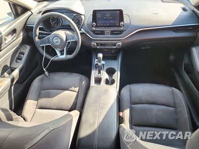 Zdjęcie 8 z 12 samochodu: 2019 NISSAN ALTIMA VIN:1N4BL4BV8KC243014 - miniatura