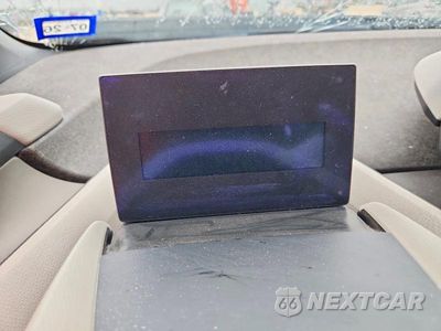 Zdjęcie 9 z 12 samochodu: 2016 BMW I3 REX VIN:WBY1Z4C57GV506218 - miniatura