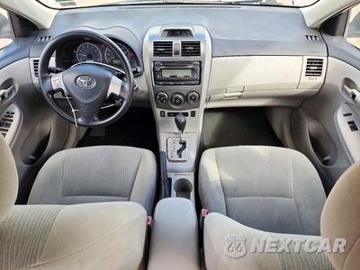 Zdjęcie 8 z 12 samochodu: 2012 TOYOTA COROLLA LE VIN:2T1BU4EE0CC918155 - miniatura