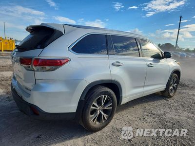 Trzecie zdjęcie samochodu z tyłu: 2016 TOYOTA HIGHLANDER XLE VIN:5TDJKRFH3GS326348 - miniatura