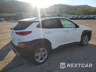 Trzecie zdjęcie samochodu z tyłu: 2022 HYUNDAI KONA SEL VIN:KM8K6CAB2NU807768 - miniatura
