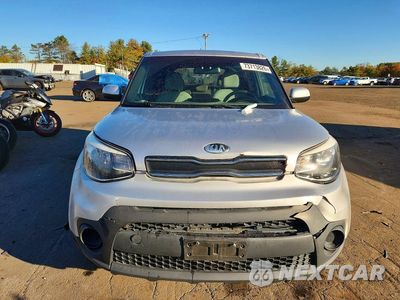 Piąte zdjęcie samochodu w środku: 2017 KIA SOUL BASE VIN:KNDJN2A25H7475065 - miniatura