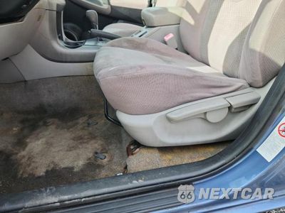 Zdjęcie 7 z 12 samochodu: 2006 TOYOTA RAV4 BASE VIN:JTMBD33V865038576 - miniatura