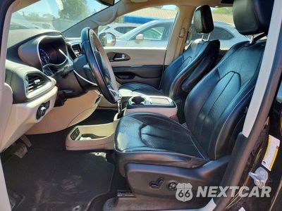 Zdjęcie 7 z 12 samochodu: 2020 CHRYSLER PACIFICA LIMITED VIN:2C4RC1GG6LR279536 - miniatura