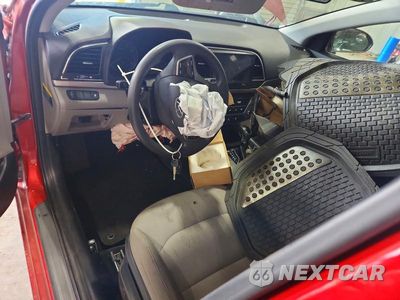 Zdjęcie 8 z 12 samochodu: 2017 HYUNDAI ELANTRA SE VIN:5NPD74LF3HH166886 - miniatura