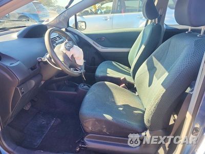 Zdjęcie 7 z 13 samochodu: 2008 TOYOTA YARIS BASE VIN:JTDJT923685163550 - miniatura