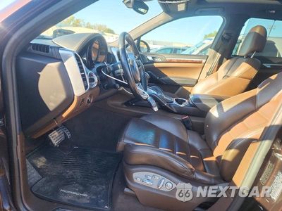Zdjęcie 7 z 13 samochodu: 2015 PORSCHE CAYENNE S VIN:WP1AB2A26FLA60042 - miniatura