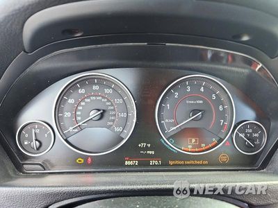 Zdjęcie 9 z 12 samochodu: 2018 BMW 330 XI VIN:WBA8K3C5XJA369477 - miniatura