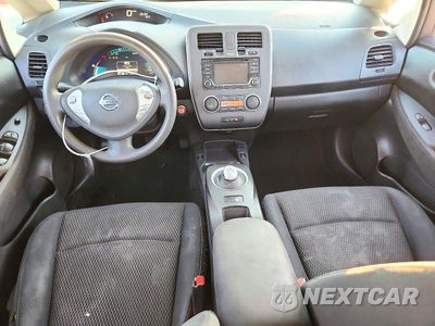 Zdjęcie 8 z 12 samochodu: 2016 NISSAN LEAF S VIN:1N4AZ0CP9GC304221 - miniatura