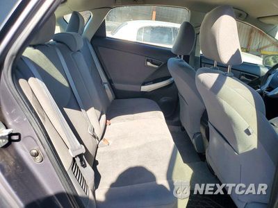 Zdjęcie 10 z 12 samochodu: 2013 TOYOTA PRIUS TWO VIN:JTDKN3DU3D5617930 - miniatura