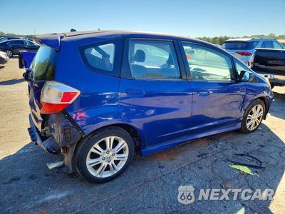 Trzecie zdjęcie samochodu z tyłu: 2010 HONDA FIT SPORT VIN:JHMGE8H46AC018023 - miniatura