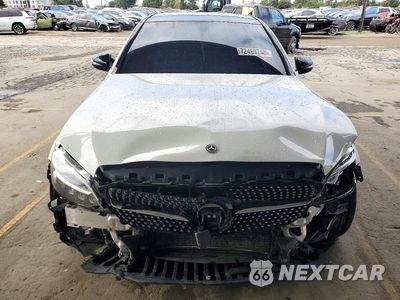 Piąte zdjęcie samochodu w środku: 2019 MERCEDES-BENZ C 300 VIN:55SWF8DBXKU303163 - miniatura