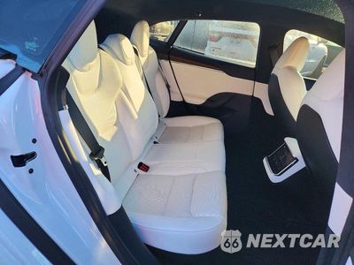 Zdjęcie 10 z 12 samochodu: 2021 TESLA MODEL S VIN:5YJSA1E55MF450900 - miniatura