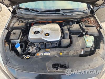 Zdjęcie 11 z 13 samochodu: 2017 HYUNDAI SONATA HYBRID SE VIN:KMHE24L30HA072671 - miniatura