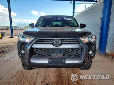 Piąte zdjęcie samochodu w środku: 2021 TOYOTA 4RUNNER SR5 VIN:JTEMU5JR0M5901955 - miniatura