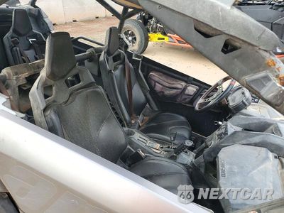 Piąte zdjęcie samochodu w środku: 2019 CAN-AM MAVERICK X3 UTILITY VEHICLE VIN:3JBVMAY4XKK000013 - miniatura